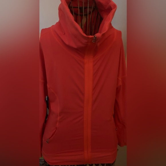 Lululemon bundle lot 4 size 4 pants jacket and hat - Picture 8 of 9